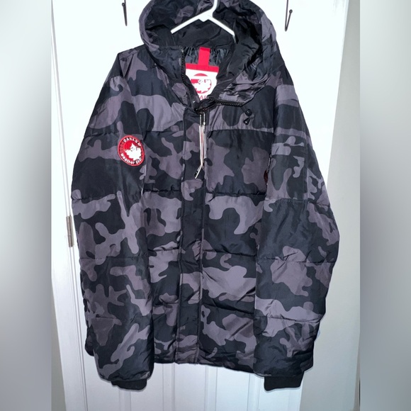 Canada Weather Gear Other - Canada Weather Gear coat. Black camo. Size XL.